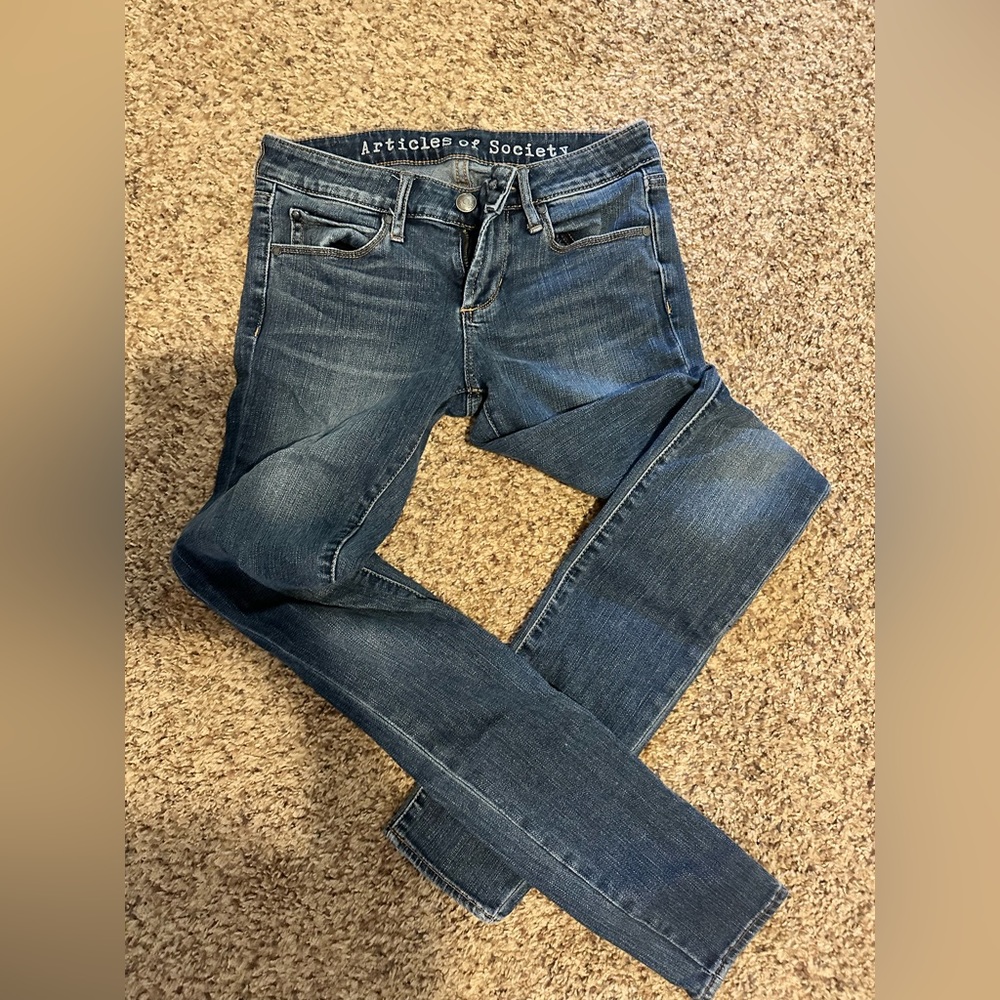 Articles of Society skinny jeans leg medium wash